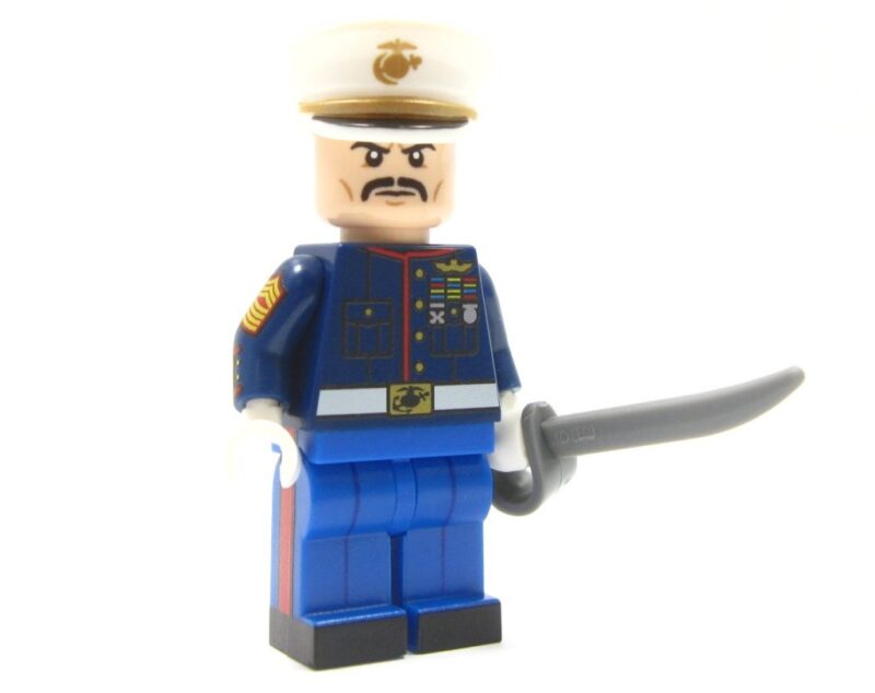 810